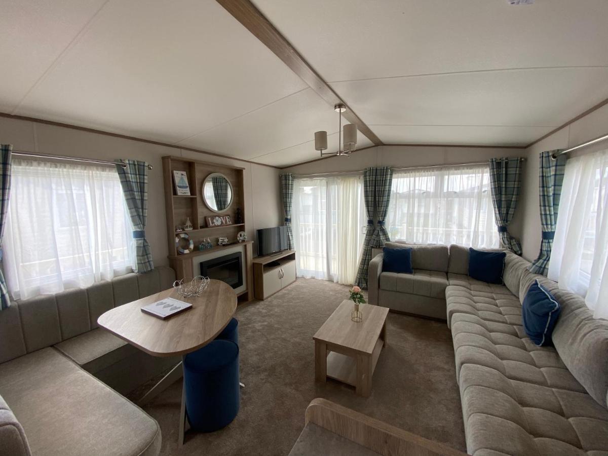 סקגנס Palm Grove 182 - Pet Friendly, Wifi, Close To Beach And Clubhouse - Golden Palm Resort - Meadow Lakes Caravan & Lodge Hire מראה חיצוני תמונה